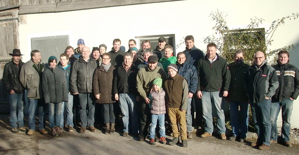 24 Züchterkollegen besichtigten den Betrieb Reischer Andreas, Niemtal 2 in Furth/Tr.