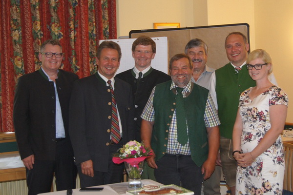 V.l.n.r.: ZAR-Obmann Stefan Lindner, LK Stmk.-Präsident ÖkR Franz Titschenbacher, GF DI Franz Pirker, Altobmann Hans Harsch, Obmannstellvertreter ÖkR Gerhard Pucher, Obmann Ing. Walter Steinberger und Obmannstellvertreterin Johanna Schachinger