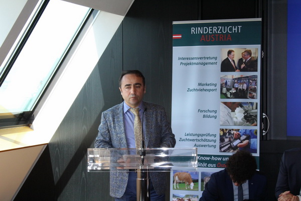 TIGEM-Generaldirektor Ismail Sanli stellte den türkischen Landwirtschaftsbetrieb vor.