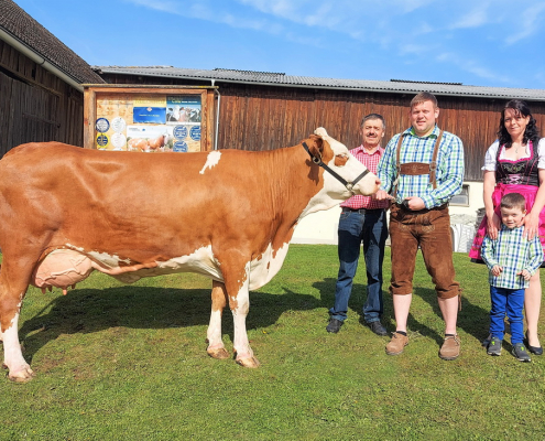 Familie Pauckner mit BAMELA, der Mutter von GS ZENOS