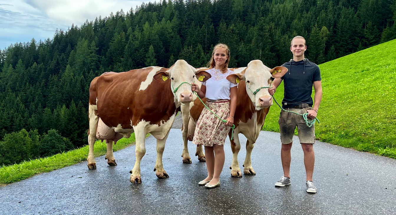 HERZOGIN (li.), Reumut x Weinold, SCHWALBE, GS Rumgo x Rainer, Gerhard Freigassner, Weisskirchen in Steiermark, Foto Hörmann