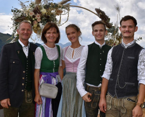 Familie Schneidl: V. l.: Betriebsführerehepaar Werner und Barbara, Tochter Christina (19), Söhne Stefan (17) und Bernhard (21)