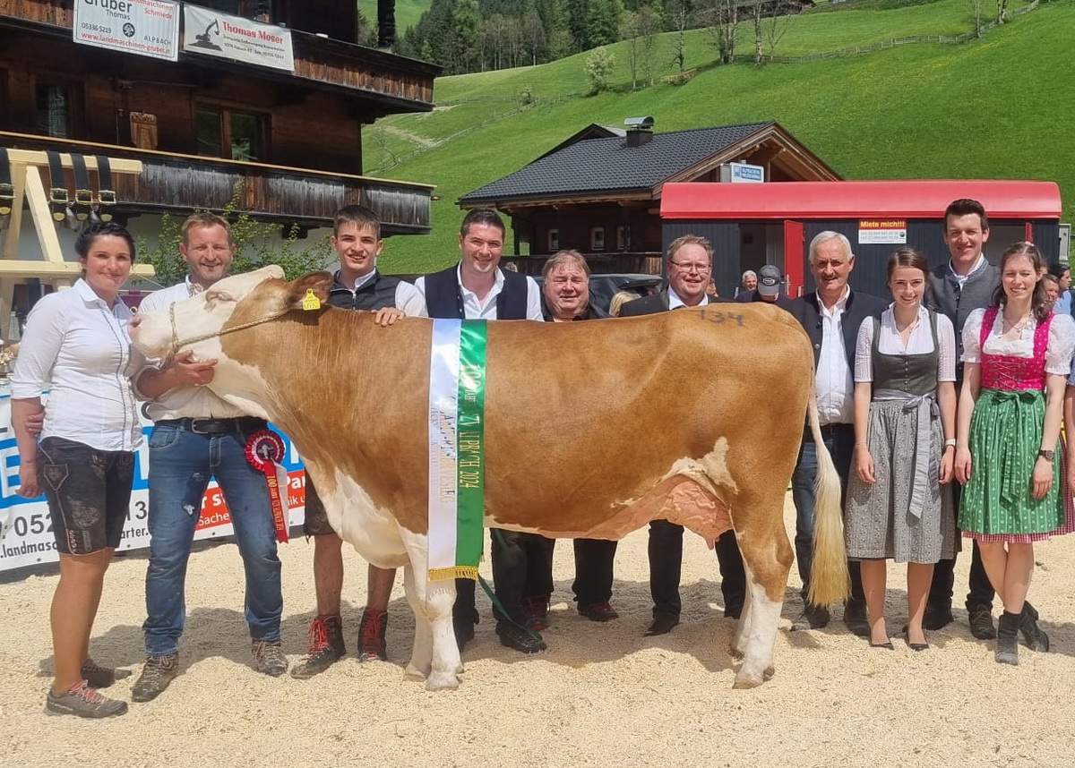 Gesamtreservesiegerin FV mittel: MAXX-Tochter KRANZ von Andreas Moser