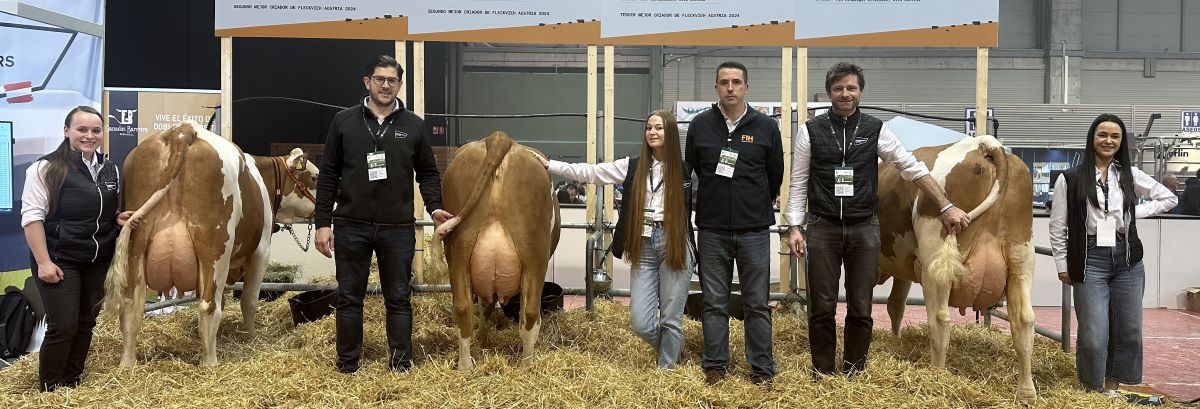 Das „Austria Fleckvieh Power Team“ mit Alex Manrique, Lukas Kalcher, Anna Preischer und Antonio Barreira