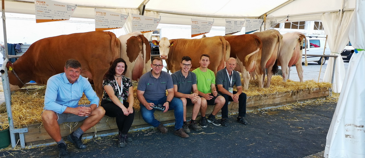 Messeteam (v. l. n. r.): Georg Steiner, Julijana Matković, Thomas Bacher, Michael Hirschbeck, David Meisterhofer, Mario Matković