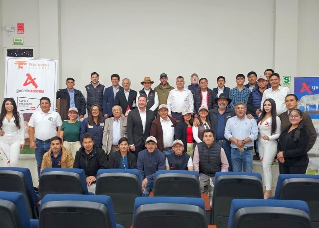 Referenten und Ehrengäste des Internationalen Fleckvieh Forums in Peru Referenten und Ehrengäste des Internationalen Fleckvieh Forums in Peru
