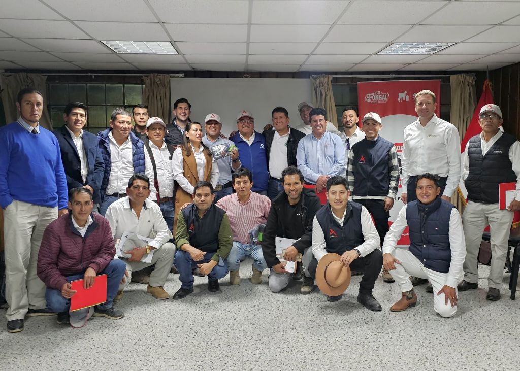 Teilnehmer und Referenten des Preisrichter-Workshops in Peru Teilnehmer und Referenten des Preisrichter-Workshops in Peru